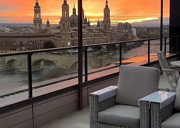 Atico Mejores Vistas Al Pilar Jacuzzi Y Garaje アパート サラゴサ